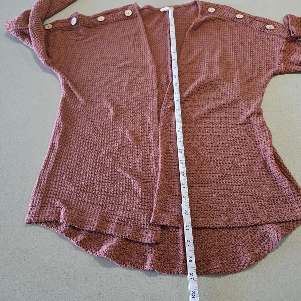 Maurices Womens Mauve Waffle Knit Open Front Cardigan Button Shoulder Detail M - Picture 5 of 10